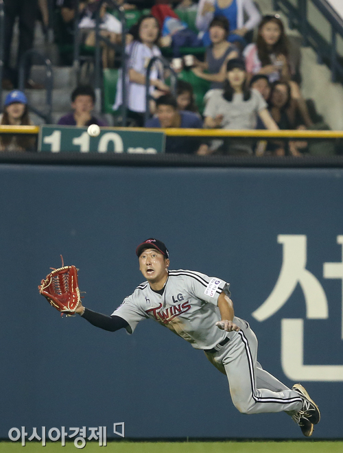 [포토] 이병규 날았다