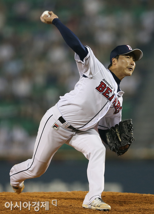 [포토] 정재훈 역투 '두산의 7번째 투수!' 