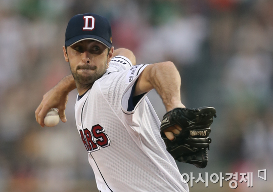 [포토] 두산의 새 얼굴 핸킨스
