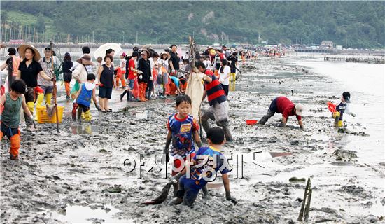 장흥 대덕 앞바다에서 개막이 행사 개최