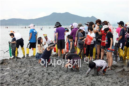 장흥 대덕 앞바다에서 개막이 행사 개최