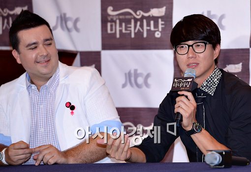 [포토]성시경 "샘 해밍턴 너무 MBC에 집중하는거 아냐?" 폭소~