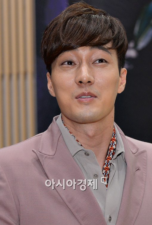 [포토]인사하는 소지섭