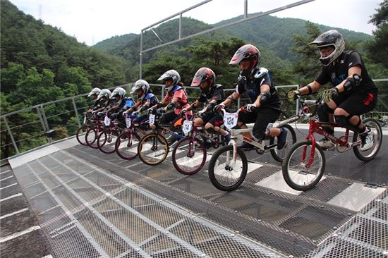 'LS바이클로 BMX유소년단', 국제대회 참가준비 완료