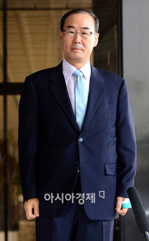 [포토]검찰에 출석한 전군표 전 국세청장