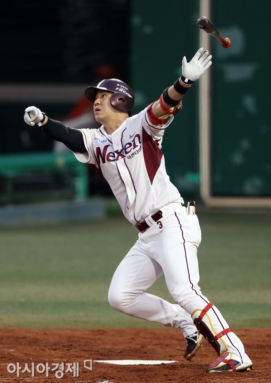 [포토] 만루홈런 김민성 '만세!'