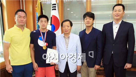 화순천사체육관 김종진, 전국복싱대회 금메달 획득