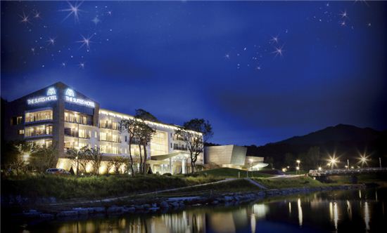 교원, 스위트호텔 남원서 '반딧불이 축제'