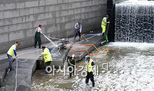 [포토]손님 맞을 준비하는 청계천