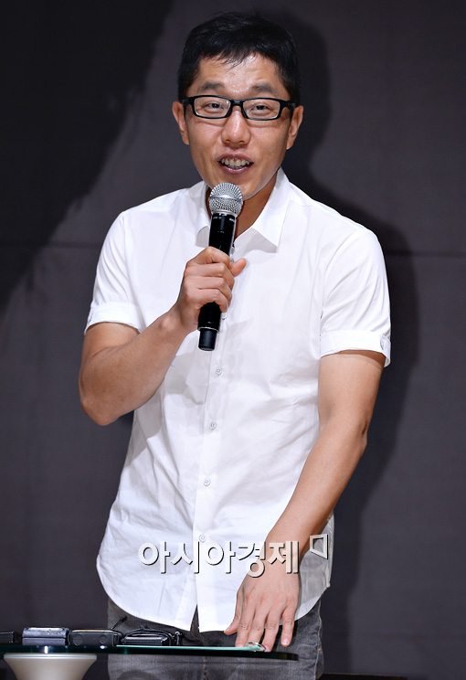 [포토]김제동, 장혁 출간 축하하러 왔어요!