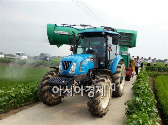 정읍시, 벼 공동 방제 위한 광역방제기 시연회