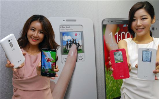 [포토]LG전자, 삼성·애플 잡을 최종병기 'LG G2' 공개