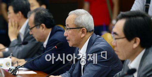 [포토]모두발언하는 현오석 부총리