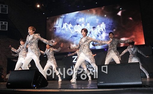 [포토]제국의아이들. 女心 사로잡은 '퍼포먼스'