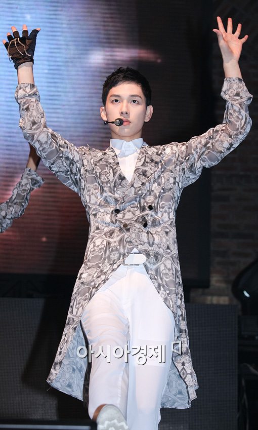 [포토]임시완, 두 손을 번쩍!