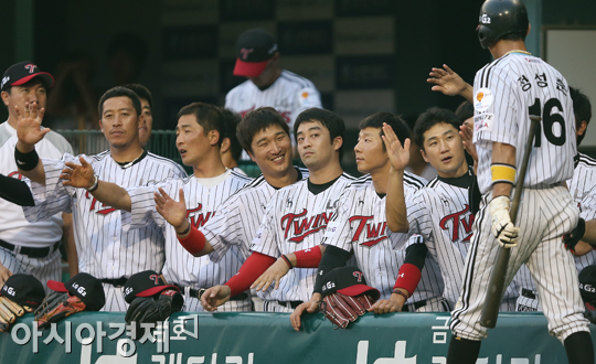 [포토] 정성훈 선취득점