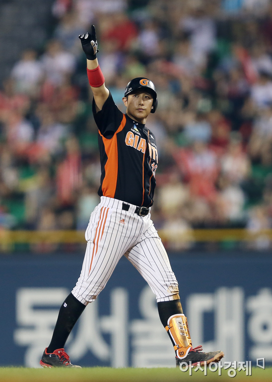 [포토] 황재균 '역전 2타점 적시타!'