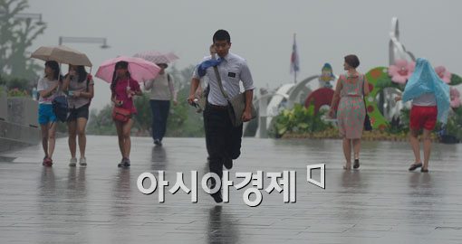 [포토]있는 자와 없는 자 