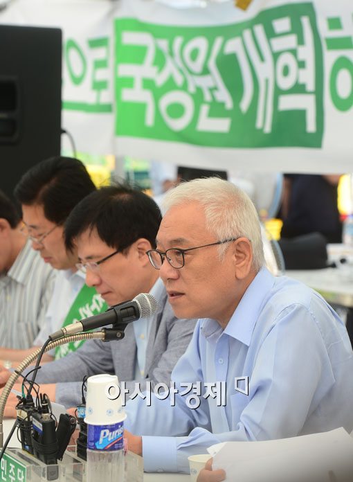 [포토]김한길, "세제개편안, 어른신 용돈 뺏는것"