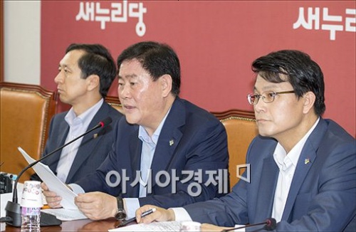 최경환 "野 세제개편 반대서명운동 국회 포기한 것"