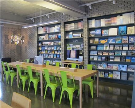 오설록, 티하우스 홍대점 개장..유효기간 지난 쿠폰 갖고 오면 그린티라떼 무료