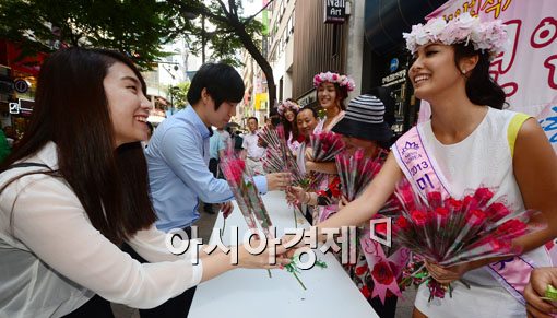 [포토]칠월칠석, 꽃으로 사랑 전하세요 