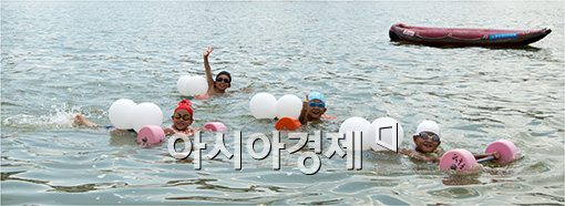 [포토]'서울 어린이 한강 건너기'
