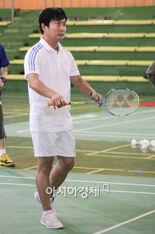 [포토]'우리동네 예체능' 이수근, "셔틀콕에 시선 집중!'