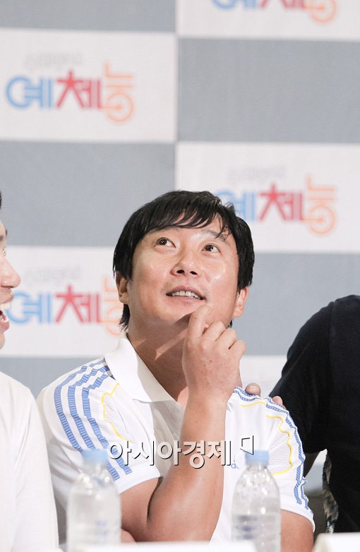 [포토]이수근 '예능신님 저도 이기게 해주세요'