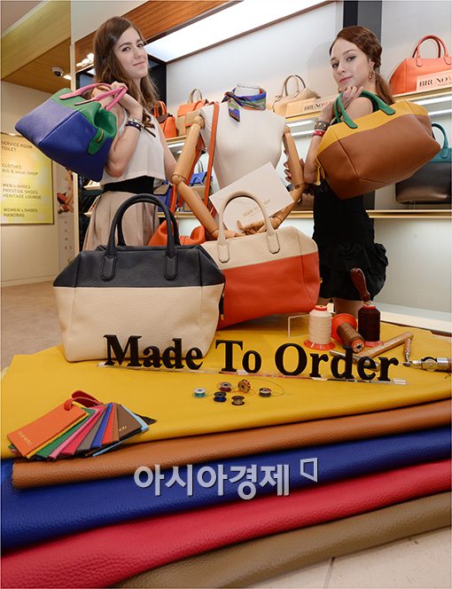 [포토]"내 핸드백은 내 마음대로~"