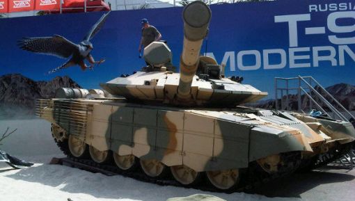 인도 방산전시회에 출품된 T-90 개량형