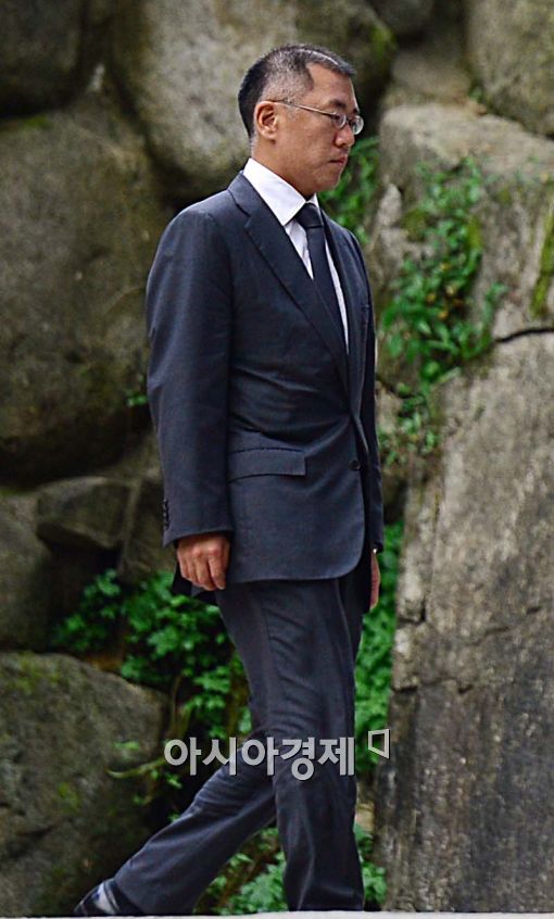 [포토]걸어가는 정의선 부회장
