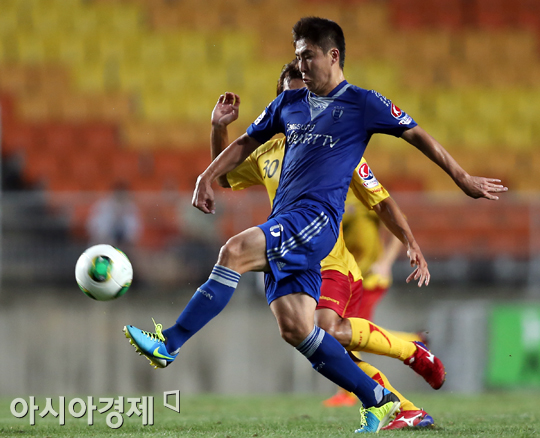 [포토] 이용래 '한 발 먼저~'