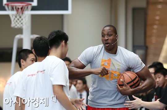 [포토] '내가 바로 드와이트 하워드'