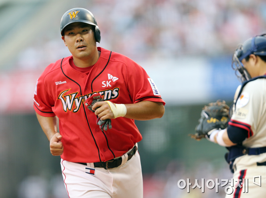 [포토] 이재원 '홈으로 향하는 발걸음 가볍네~'