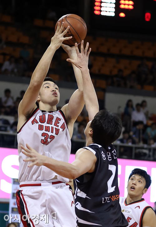 [포토] 슛 쏘는 이승현