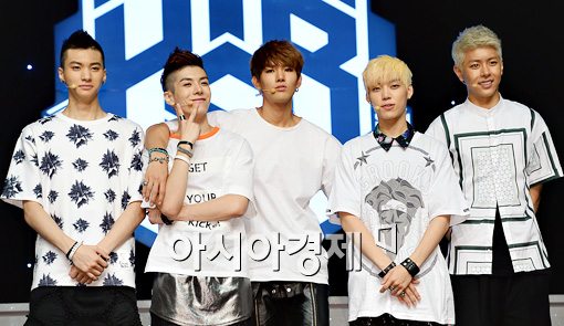 [포토]포즈 취하는 히스토리