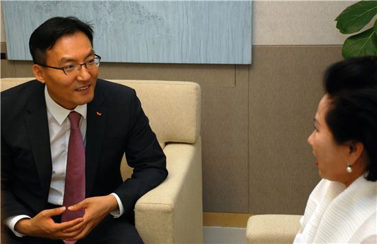 이현승 SK증권 사장, 일일지점장으로 현장경영