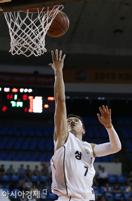 [포토] 박찬희 '넣는다'
