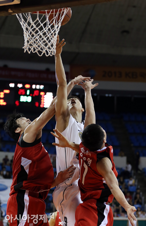 [포토] 함누리 '수비를 뚫고'