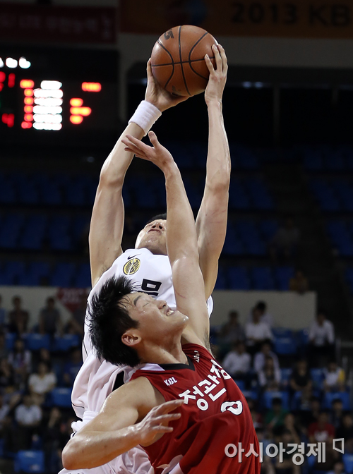 [포토] 윤호영 '내가 높아!'