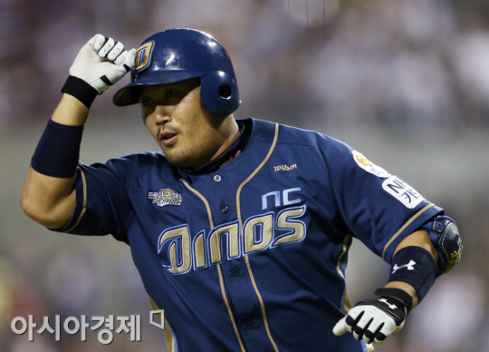 [포토] 이호준 투런홈런 세레모니