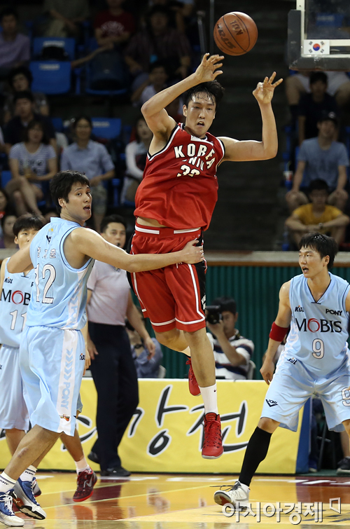 [포토] 이종현 '공중을 지배한다'