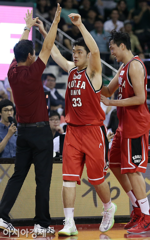 [포토] 이승현 '감독님 결승 갑시다'