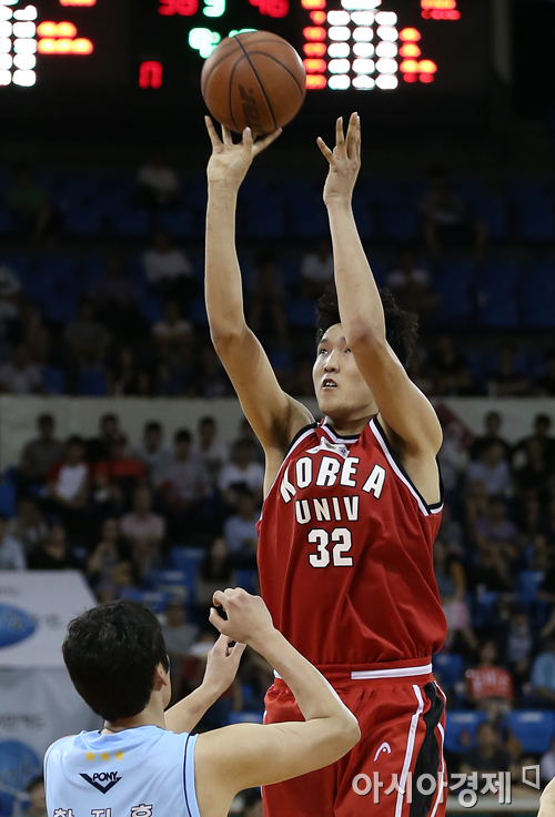 [포토] 이종현 '모비스도 넘는다'