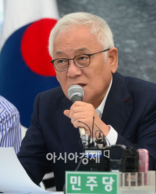 [포토]최고위원회의 참석한 김한길 민주당 대표 