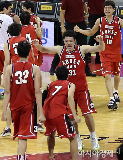 [포토] 고려대 '우리 결승간다!'
