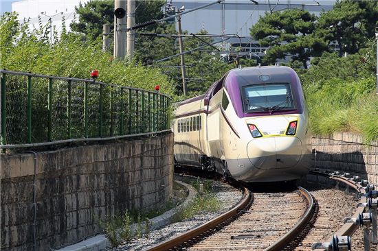 호남고속열차 제1호 편성 ‘첫 공개’