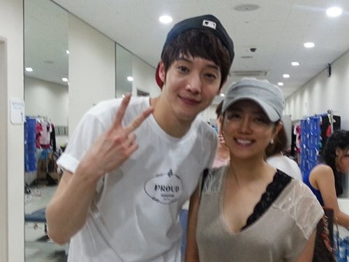 최송현 강동현, 작은 '소두 인증'…"얼굴 소멸할 기세"