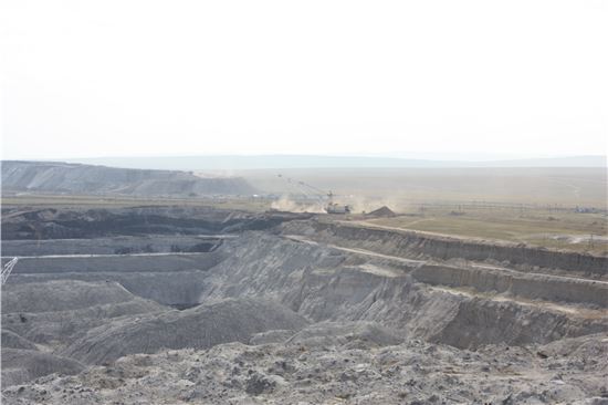 몽골 바가누르 석탄광산 전경. 개방형 광산인 이곳은 포스코와 현지기업 MCS가 향후 가동할 CTL플랜트에 석탄을 수급할 예정이다.